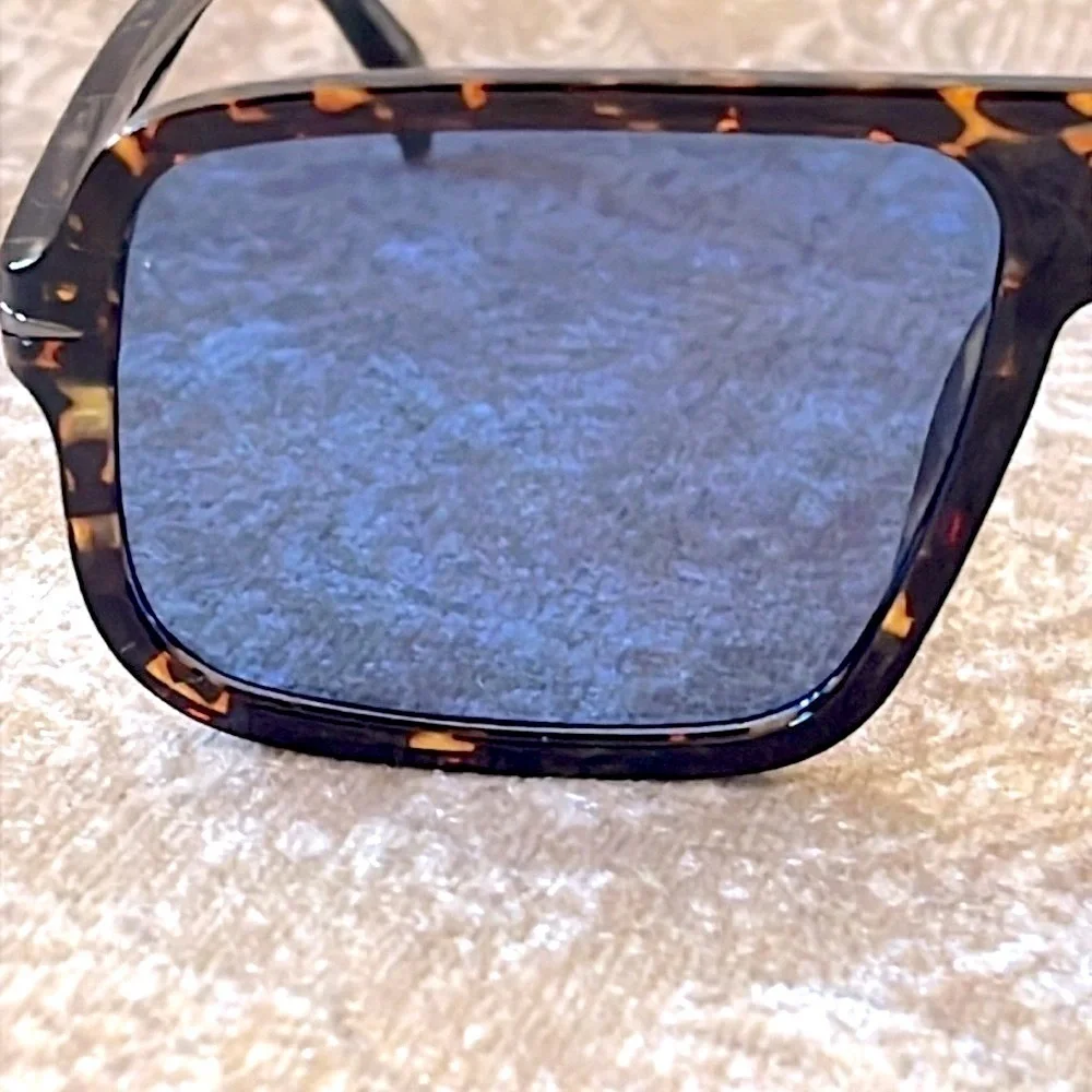 Brand New True Religion Tortoise Shell Retro Aviator Shield Sunglasses Blue Lens